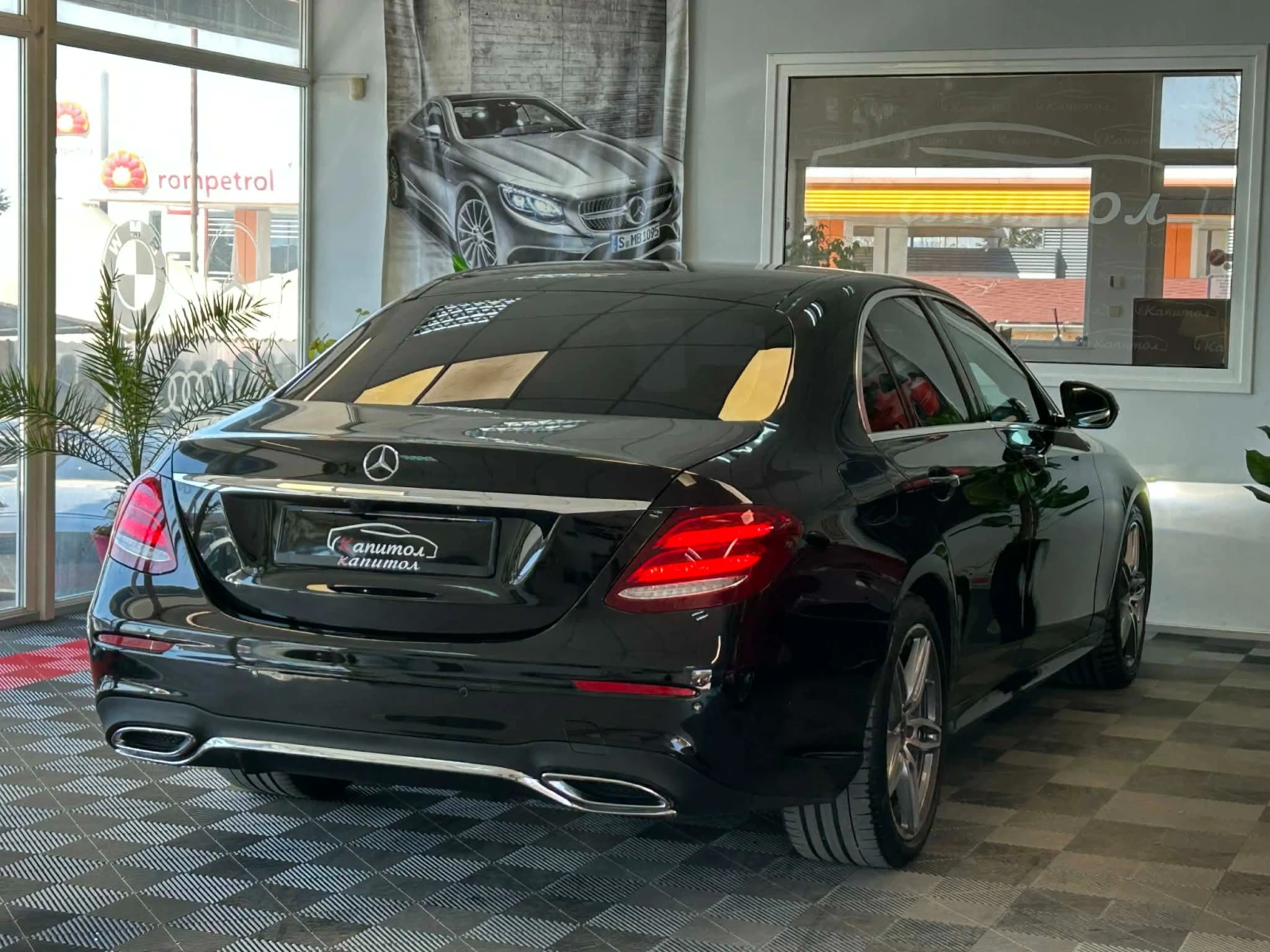 Mercedes-Benz E 220 AMG LINE 9 G-TRONIK 194, снимка 6 - Автомобили и джипове - 53977199