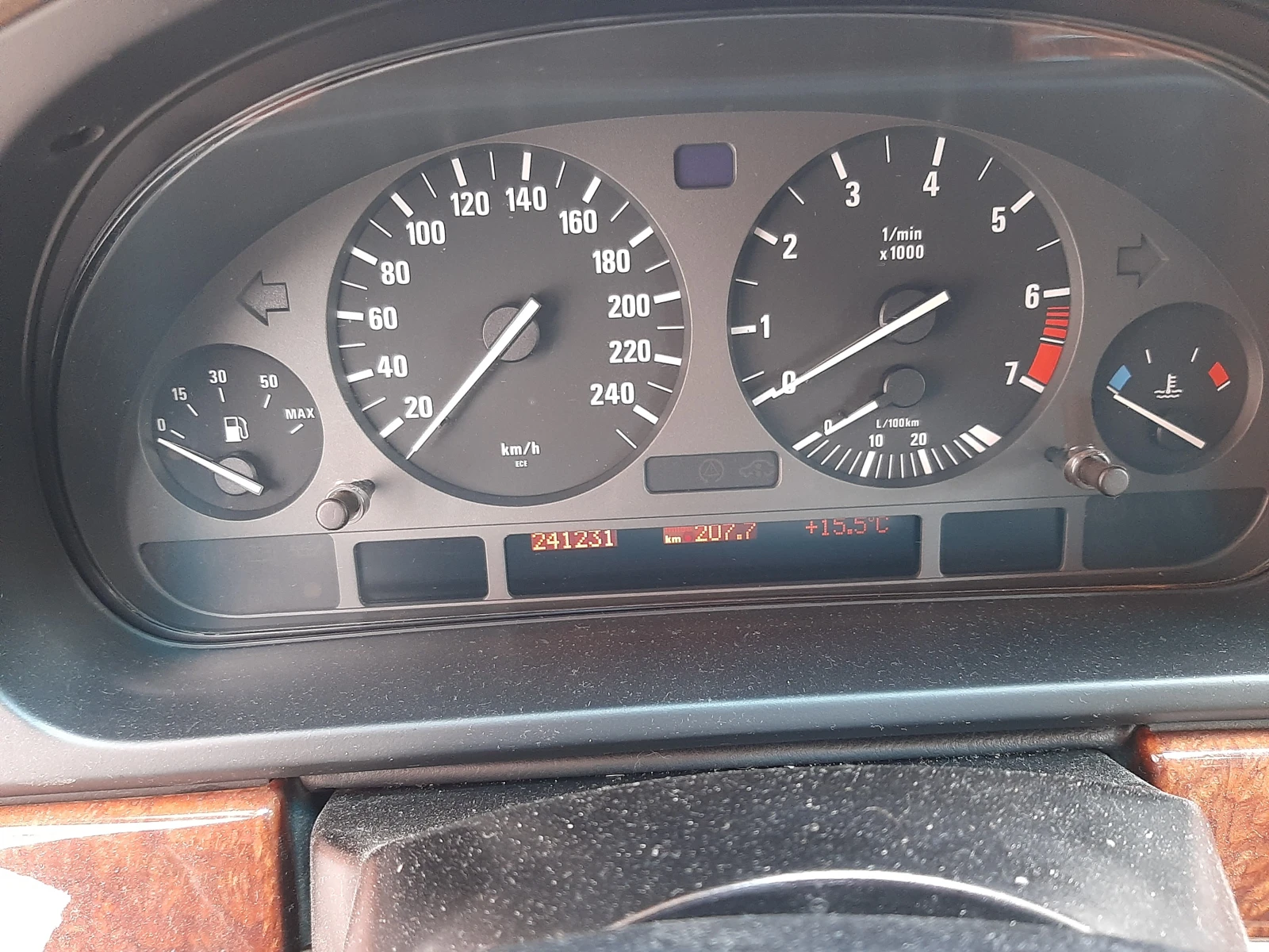 BMW 523, снимка 3 - Автомобили и джипове - 54066416