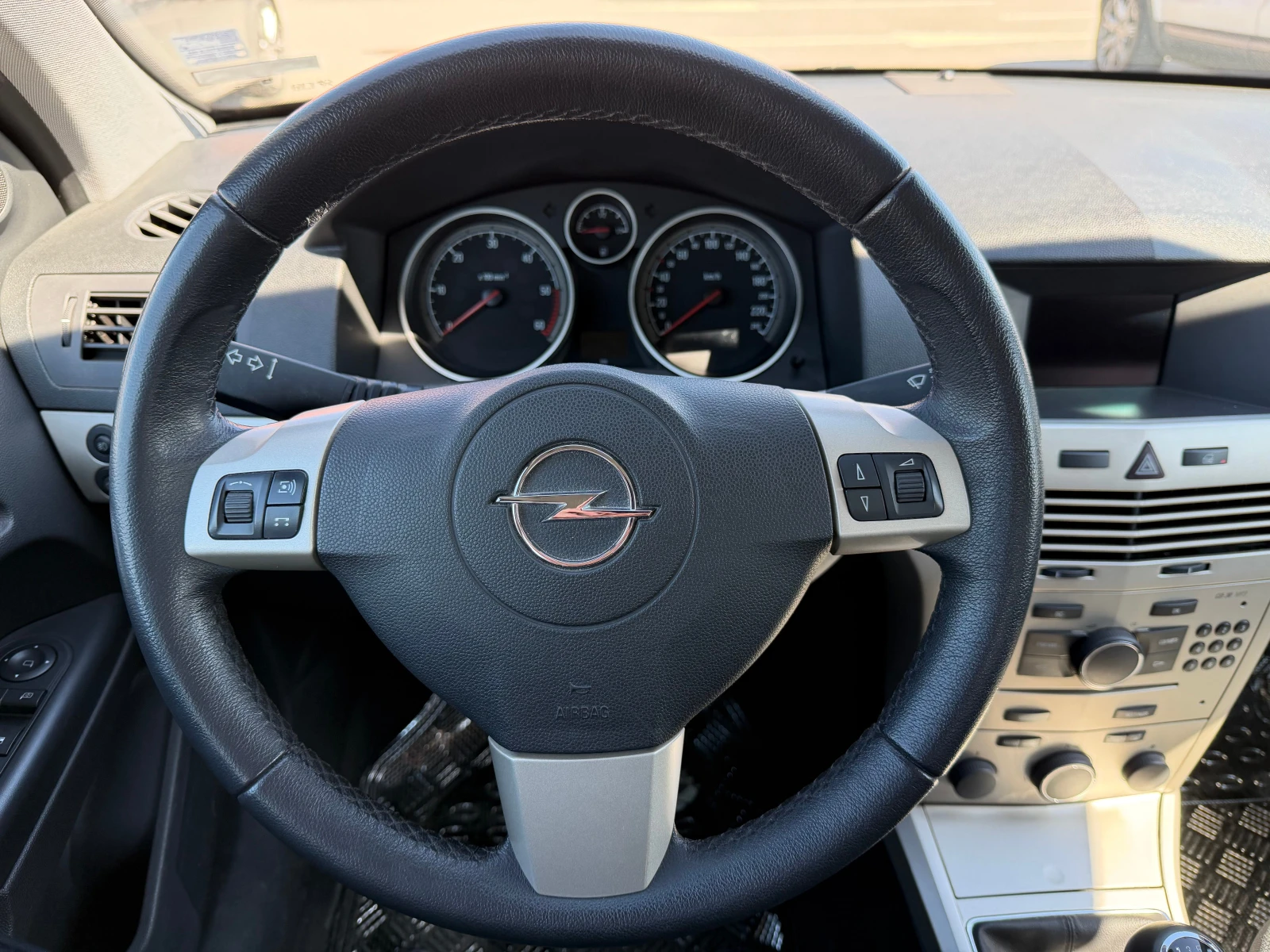 Opel Astra H (facelift), снимка 10 - Автомобили и джипове - 54125274