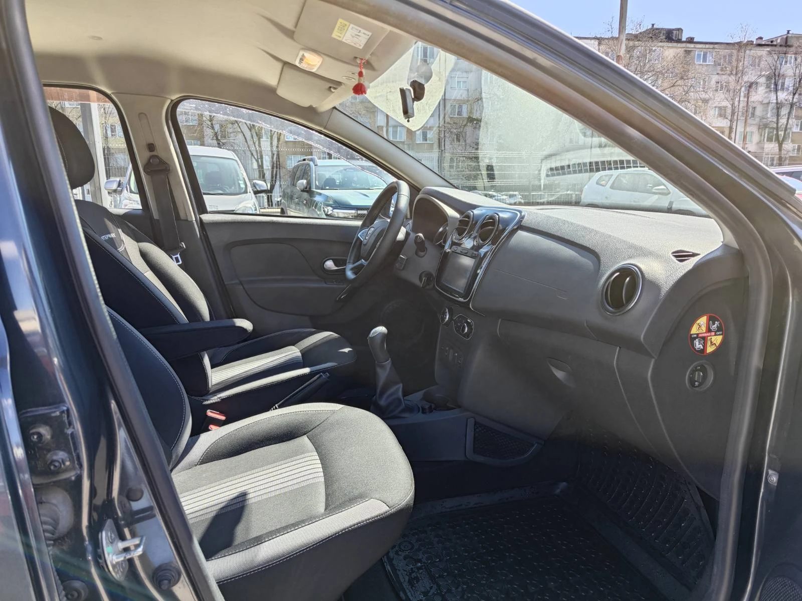 Dacia Sandero 1.5blueDCi/95k.c./Stepway, снимка 11 - Автомобили и джипове - 54136604