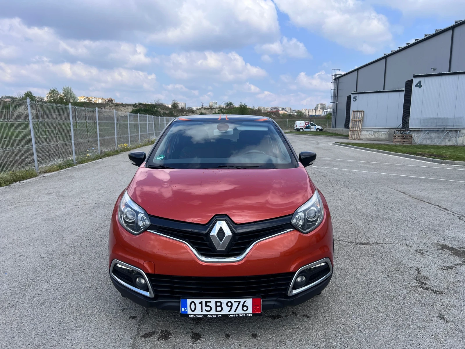 Renault Captur 1.5 DCI, снимка 2 - Автомобили и джипове - 54236074