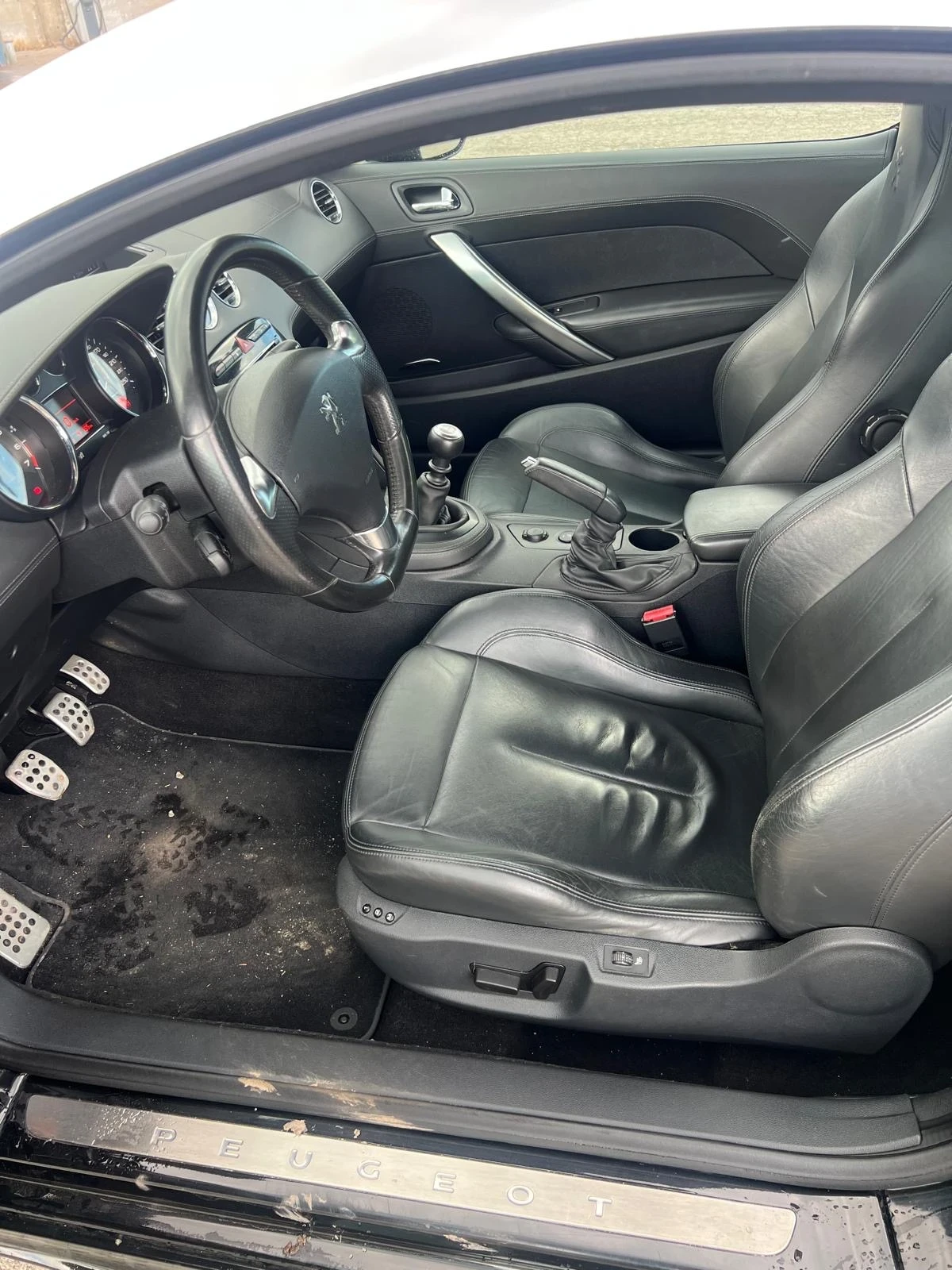 Peugeot RCZ 1.6i turbo, снимка 13 - Автомобили и джипове - 54387857