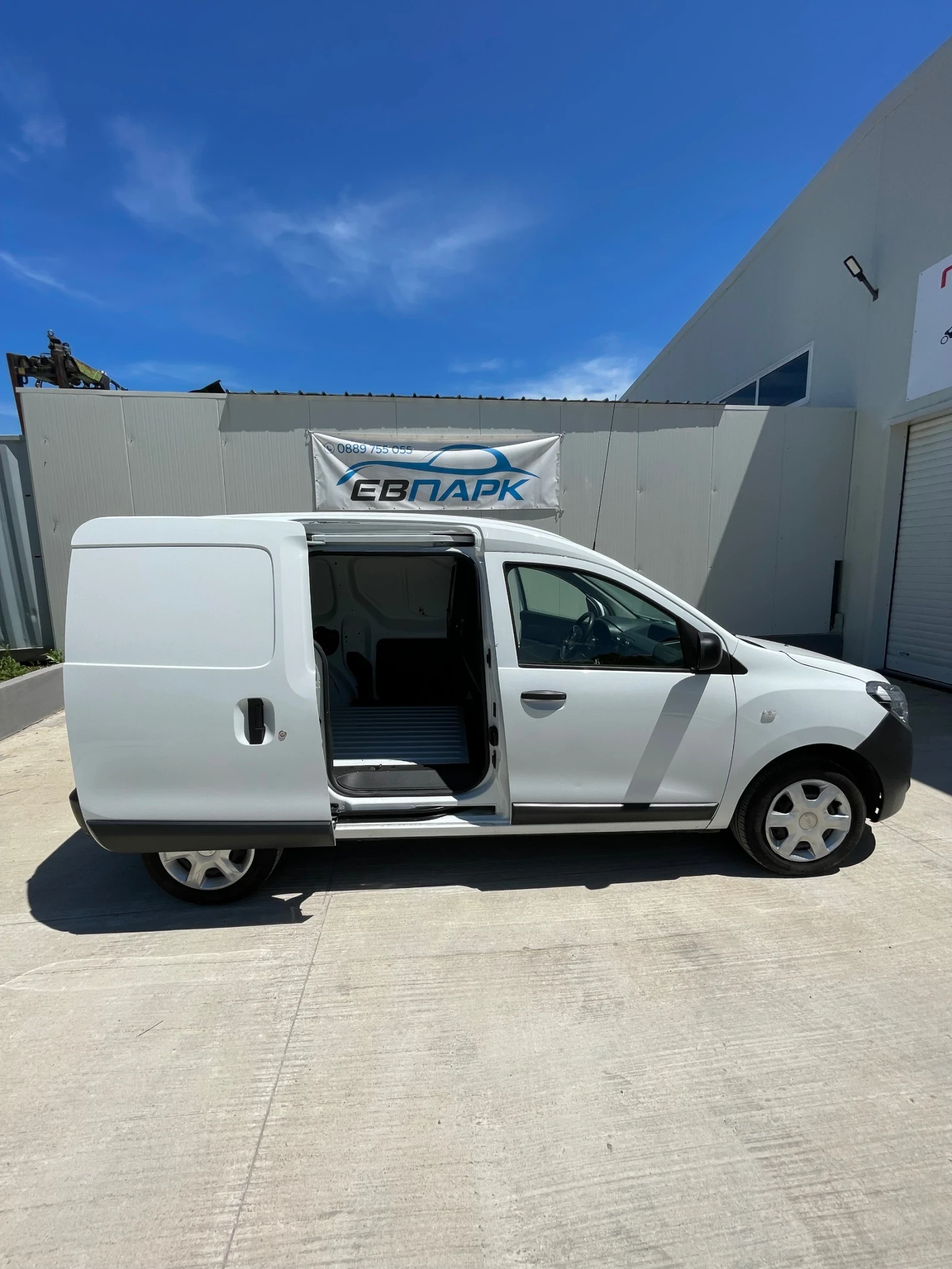 Dacia Dokker 1.6i-102к.с, снимка 9 - Автомобили и джипове - 54971614