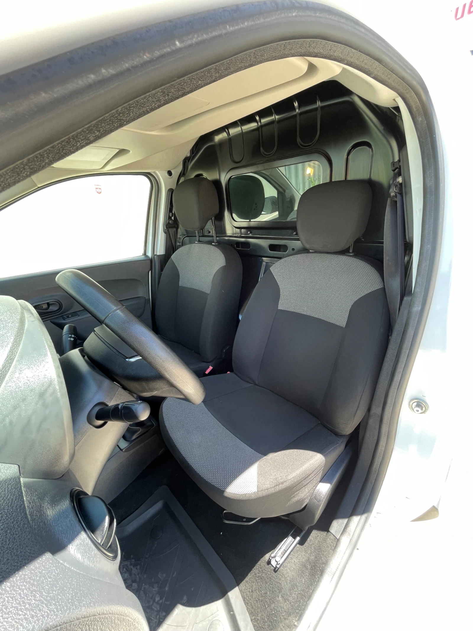 Dacia Dokker 1.6i-102к.с, снимка 11 - Автомобили и джипове - 54971614