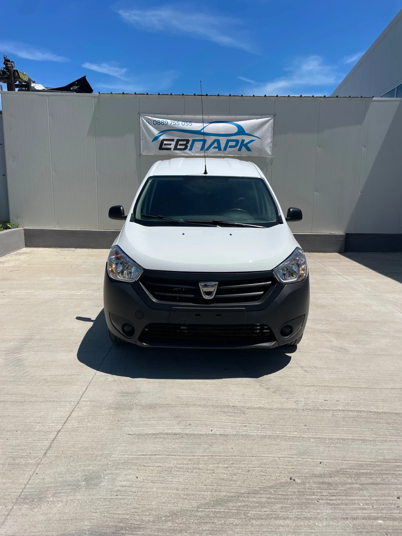 Dacia Dokker 1.6i-102к.с, снимка 3 - Автомобили и джипове - 54971614