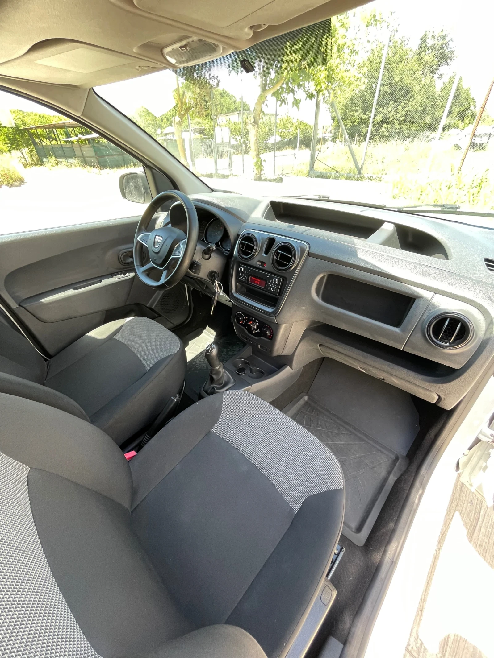 Dacia Dokker 1.6i-102к.с, снимка 15 - Автомобили и джипове - 54971614