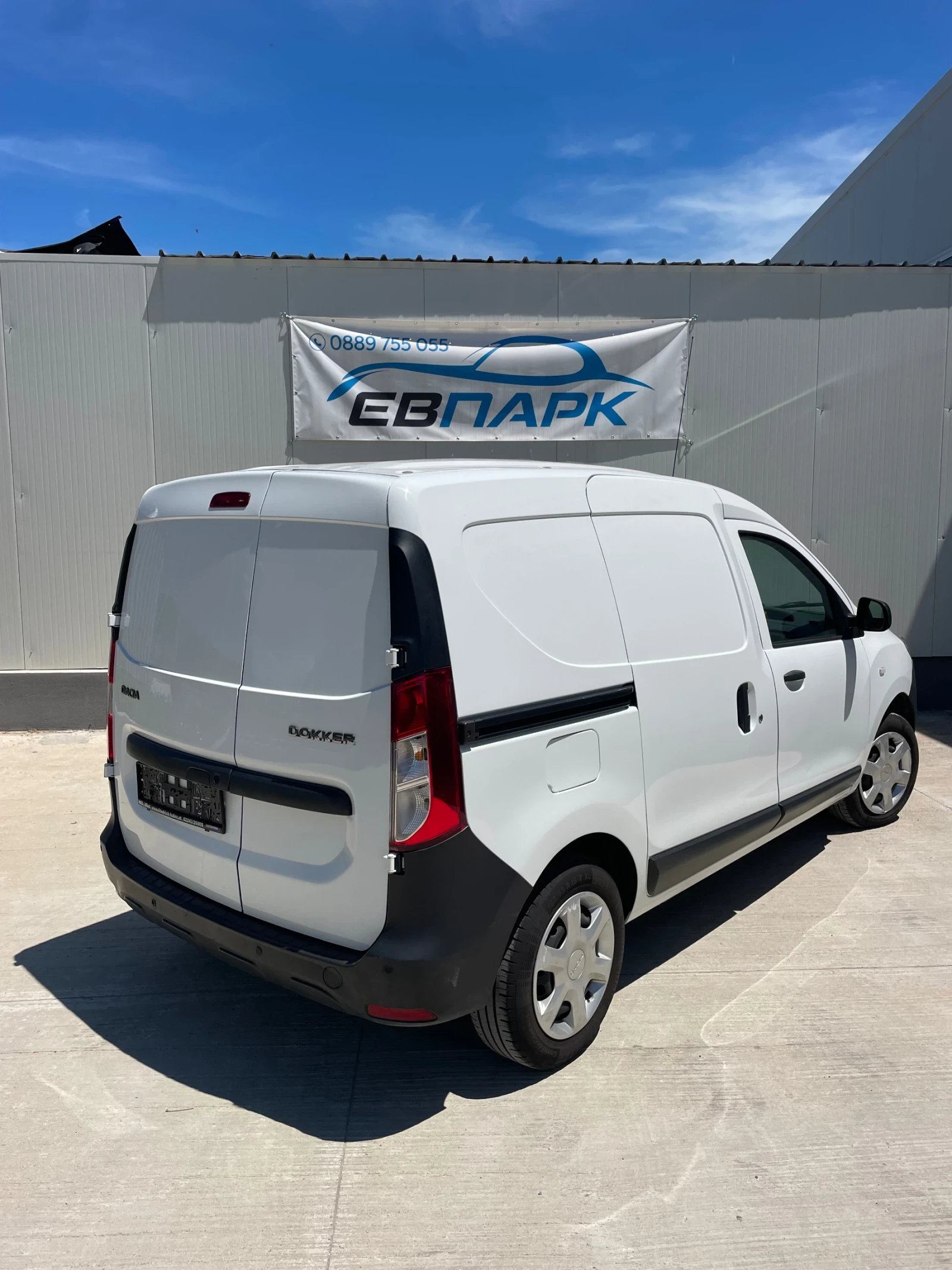 Dacia Dokker 1.6i-102к.с, снимка 4 - Автомобили и джипове - 54971614