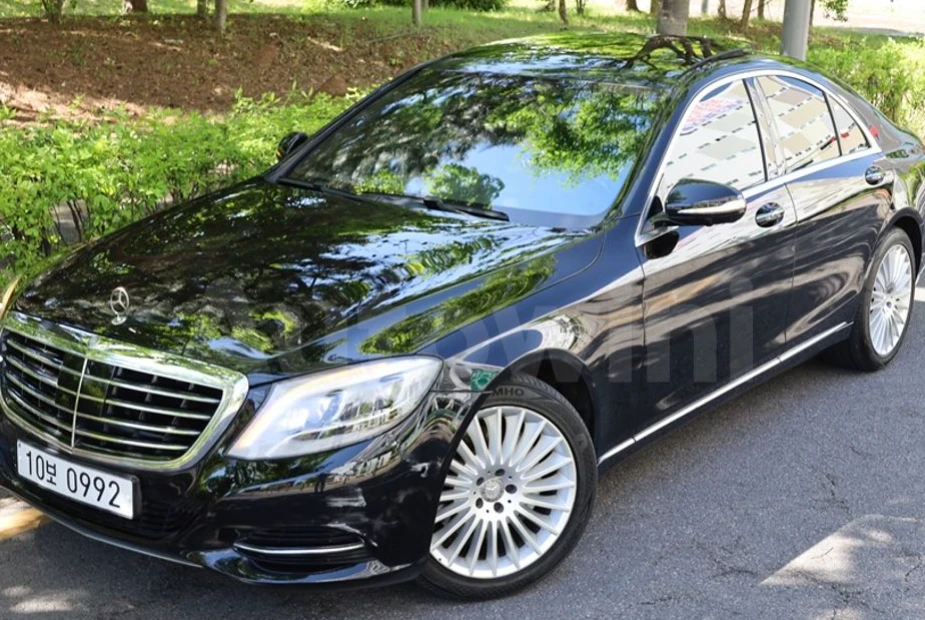 Mercedes-Benz S 350 * АВТО КРЕДИТ* ЦЕНА ДО БГ * Сервизна история * , снимка 2 - Автомобили и джипове - 55326819