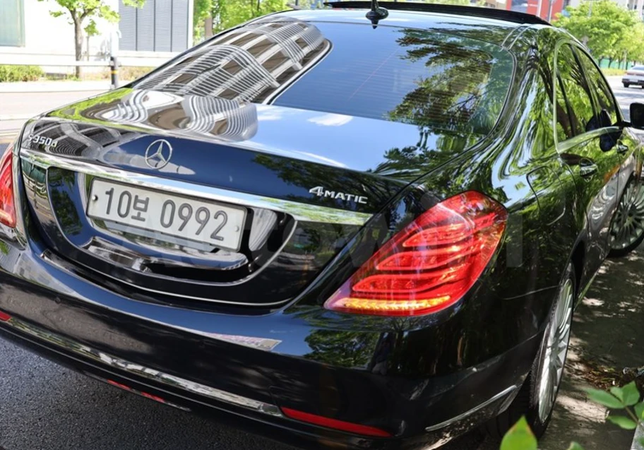 Mercedes-Benz S 350 * АВТО КРЕДИТ* ЦЕНА ДО БГ * Сервизна история * , снимка 3 - Автомобили и джипове - 55326819