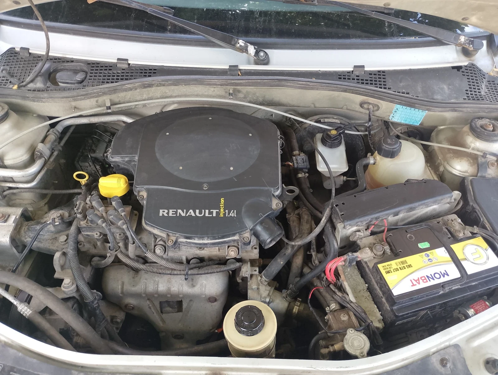 Dacia Logan 1.4 газ-бензин mpi, снимка 10 - Автомобили и джипове - 55362370