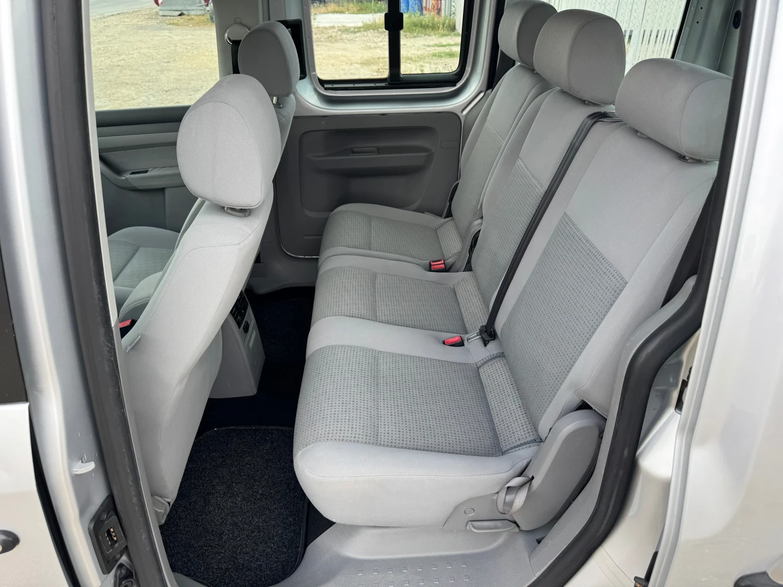 VW Caddy 1.9 TDI LIFE, снимка 11 - Автомобили и джипове - 55392991