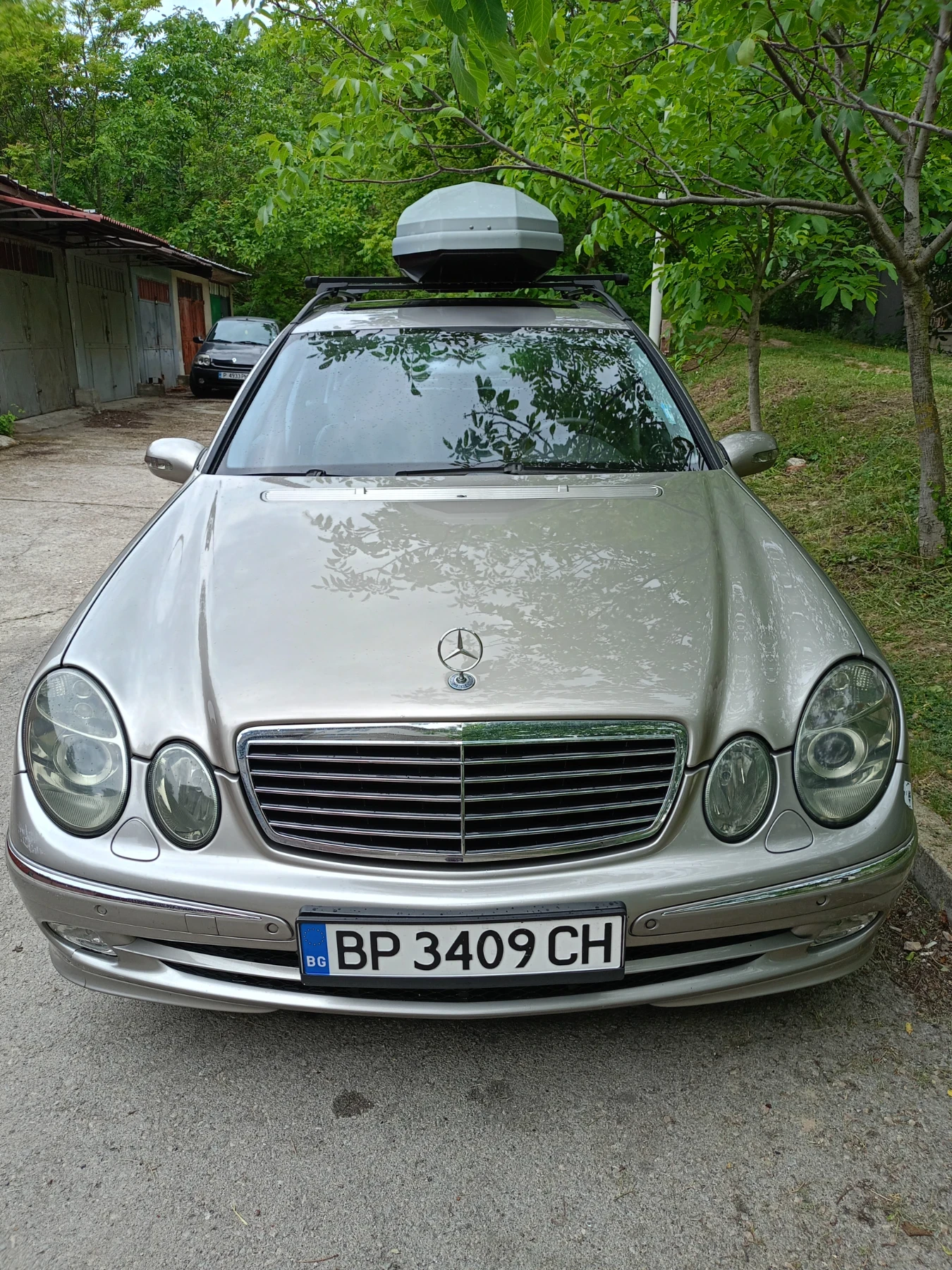 Mercedes-Benz E 320