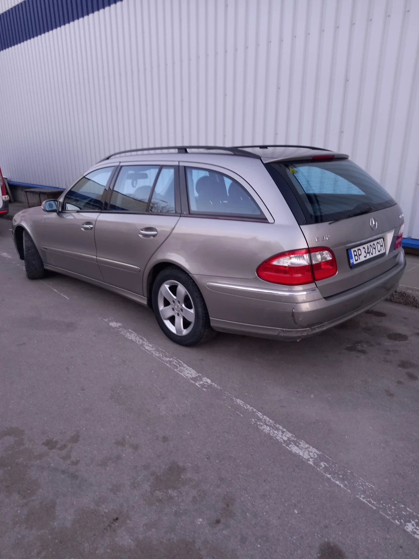 Mercedes-Benz E 320, снимка 4 - Автомобили и джипове - 55502268