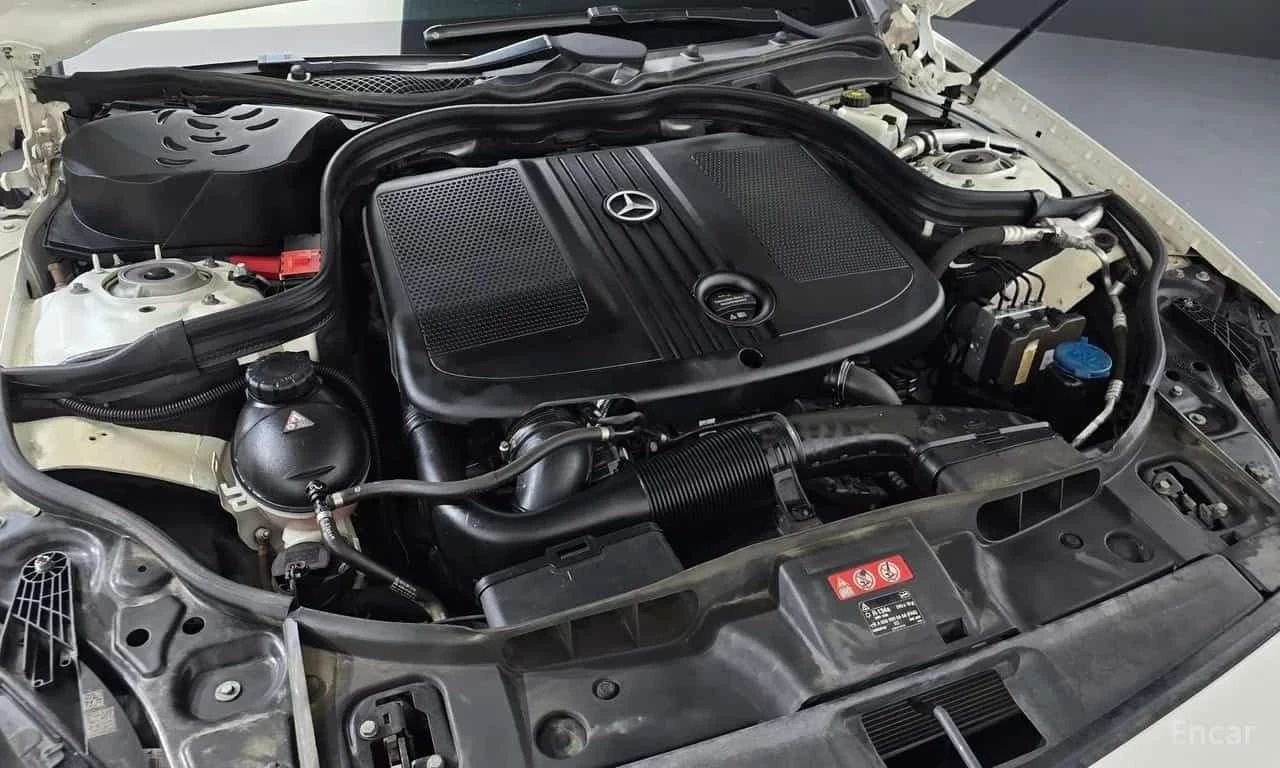 Mercedes-Benz CLS 250 d 4MATIC AMG Line * 360 * ДВА КЛЮЧА, снимка 6 - Автомобили и джипове - 55559304