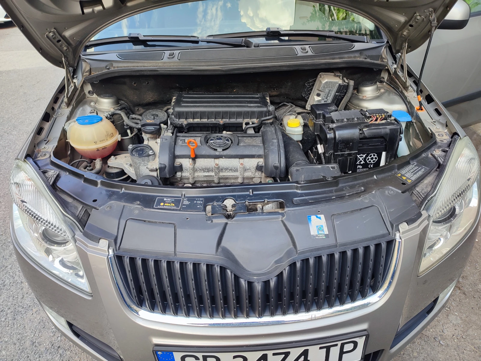 Skoda Fabia 1.6i, снимка 11 - Автомобили и джипове - 55608062