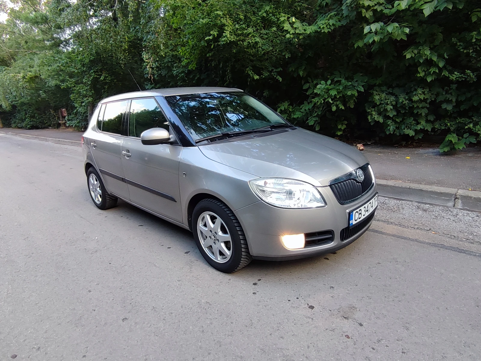 Skoda Fabia 1.6i, снимка 2 - Автомобили и джипове - 55608062