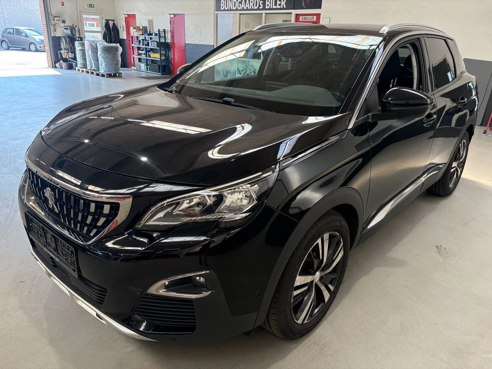 Peugeot 3008 PureTech 130 | EAT6 | Allure, снимка 3 - Автомобили и джипове - 56130672