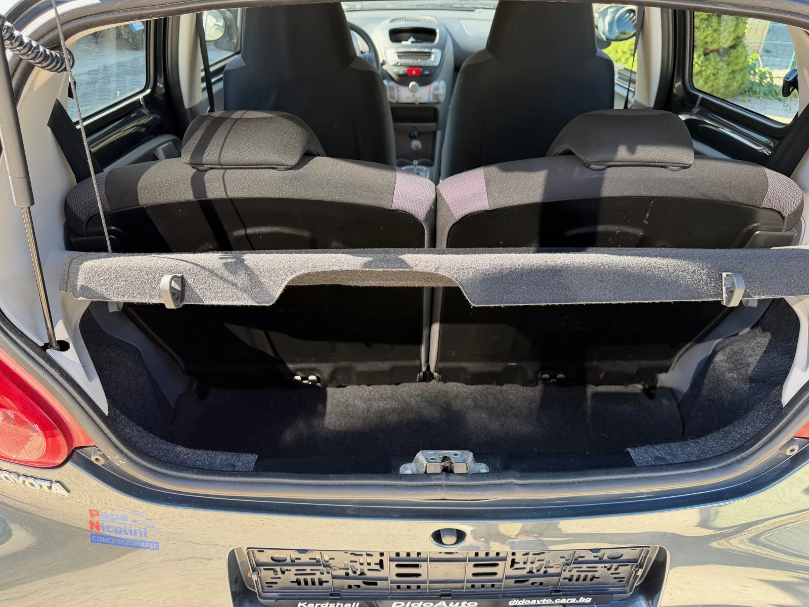 Toyota Aygo 1.0i Автомат., снимка 11 - Автомобили и джипове - 56356851