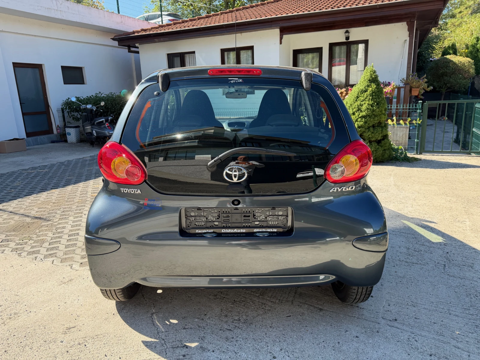 Toyota Aygo 1.0i Автомат., снимка 5 - Автомобили и джипове - 56356851