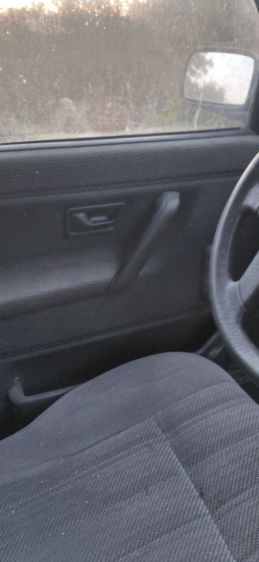 VW Golf 1.6 i, снимка 7 - Автомобили и джипове - 56363973