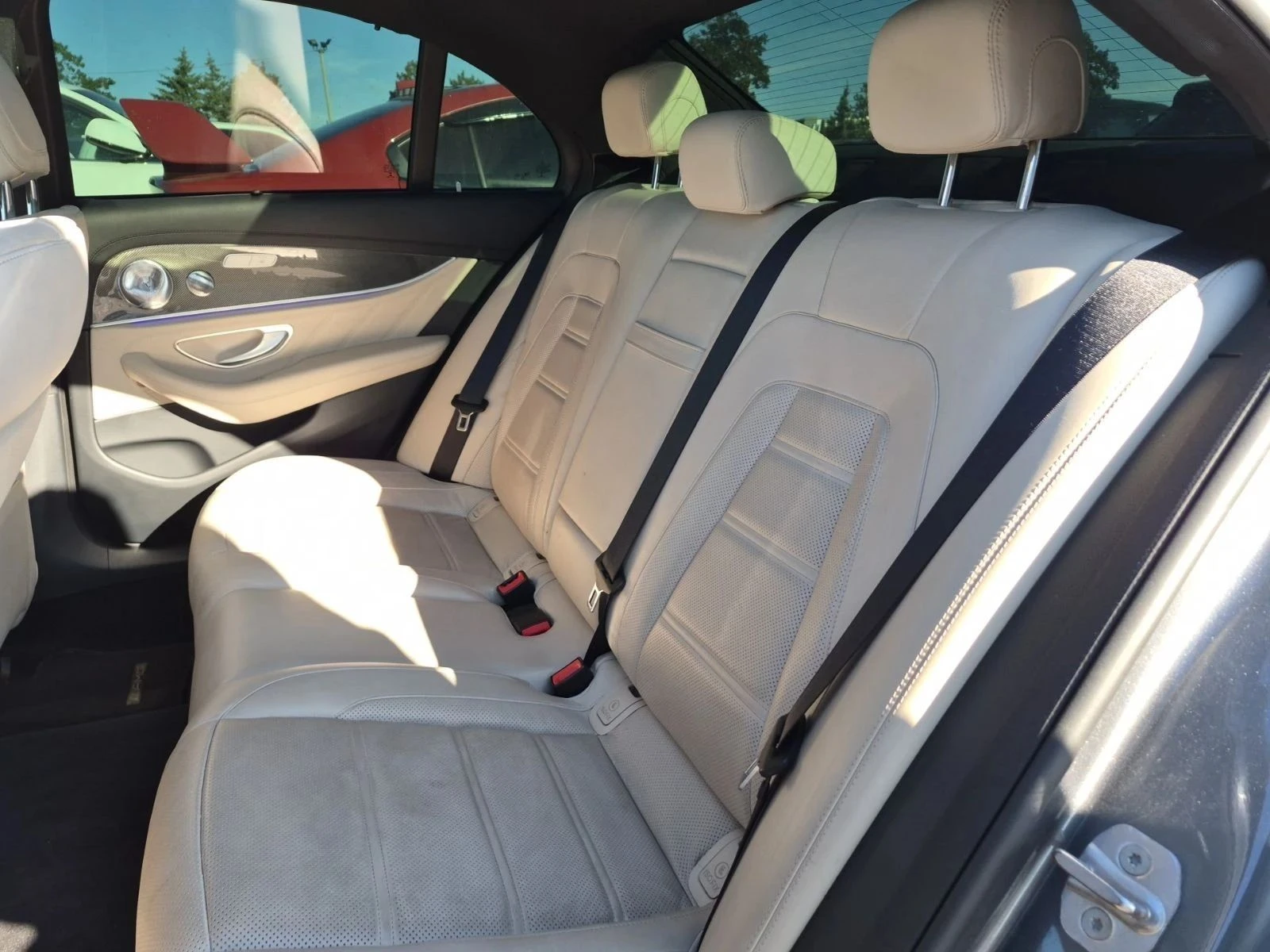 Mercedes-Benz E 43 AMG, снимка 11 - Автомобили и джипове - 56728894