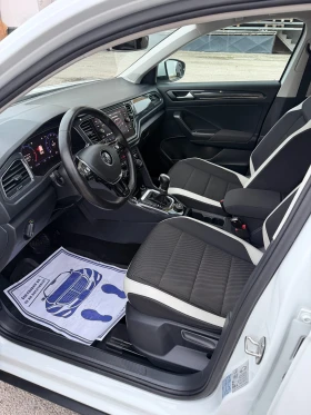VW T-Roc 2.0 TDI 4Motion DSG Виртуално табло, снимка 11