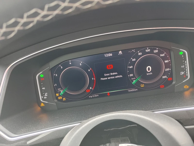 VW Tiguan ALLSPACE R-Line 2.0 TSI, снимка 5 - Автомобили и джипове - 52461370