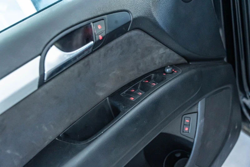 Audi Q7 3.0 D, снимка 11 - Автомобили и джипове - 51505683