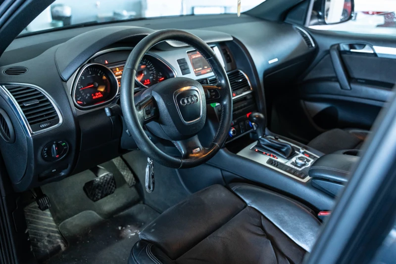 Audi Q7 3.0 D, снимка 6 - Автомобили и джипове - 51505683