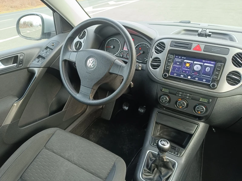 VW Tiguan 2.0TDI 140 4motion, снимка 9 - Автомобили и джипове - 52996196