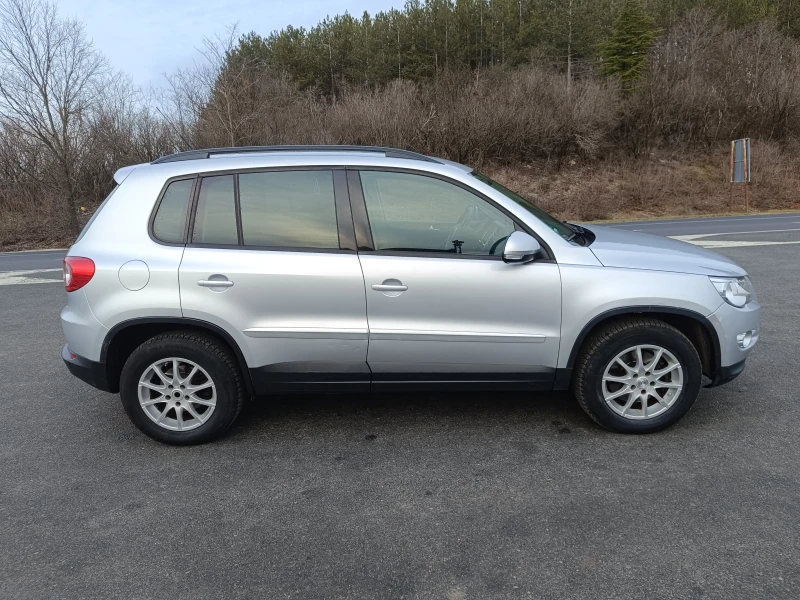 VW Tiguan 2.0TDI 140 4motion, снимка 7 - Автомобили и джипове - 52996196