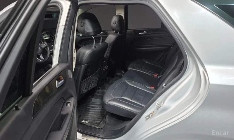 Mercedes-Benz GLE 350, снимка 11 - Автомобили и джипове - 53066014