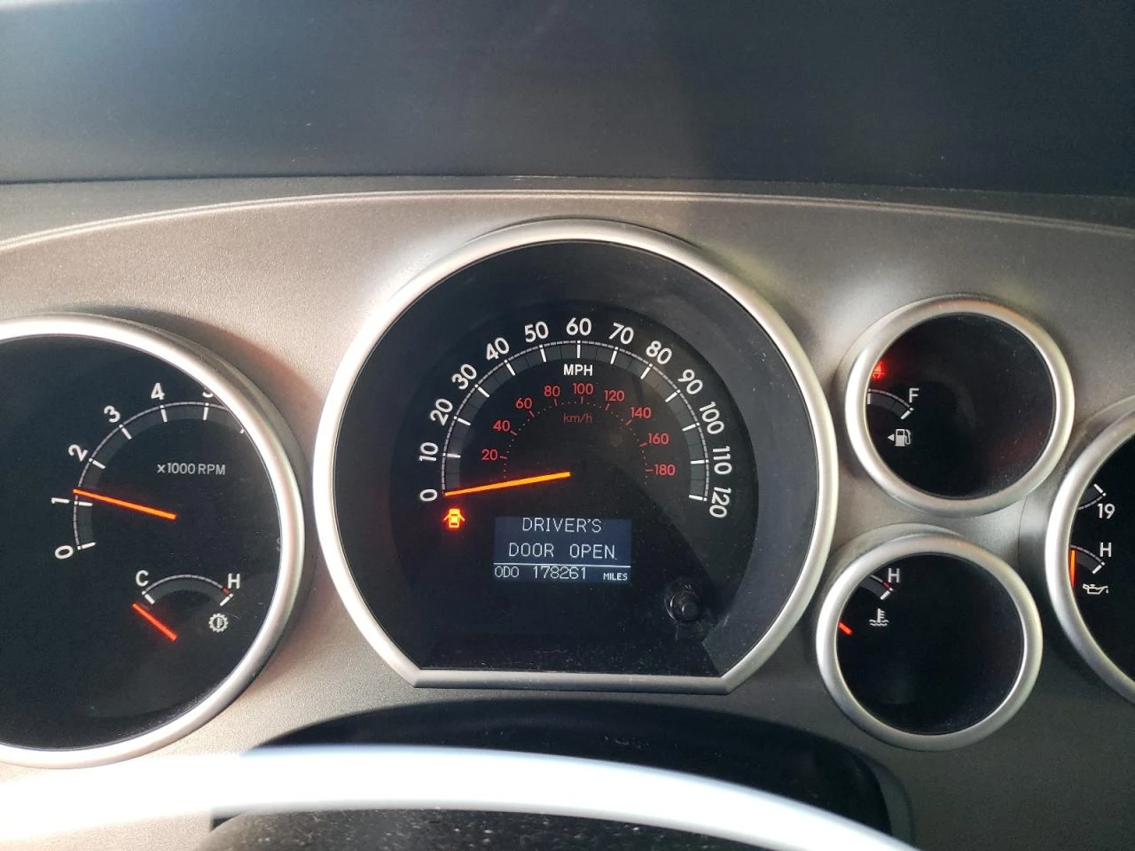 Toyota Sequoia LIMITED* 5.7* V8* *  | Mobile.bg   11