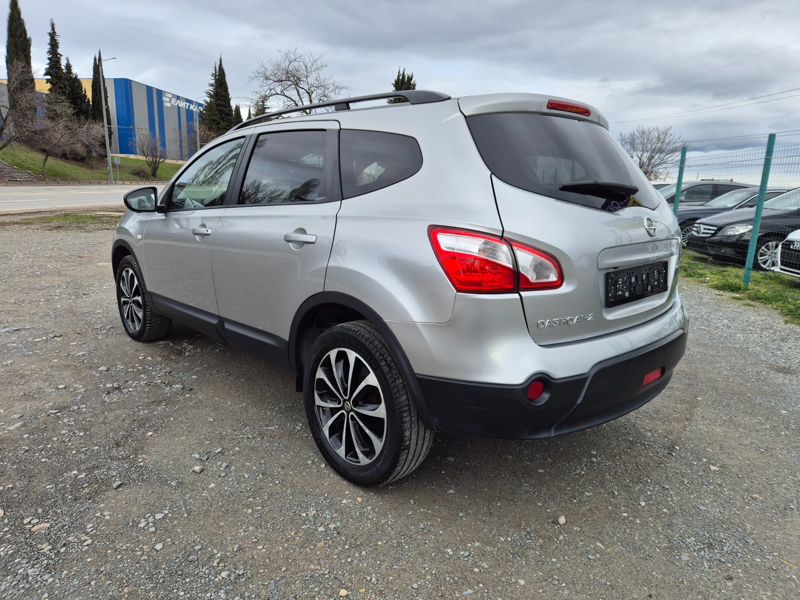 Nissan Qashqai + 2 1.6DCI  - изображение 3