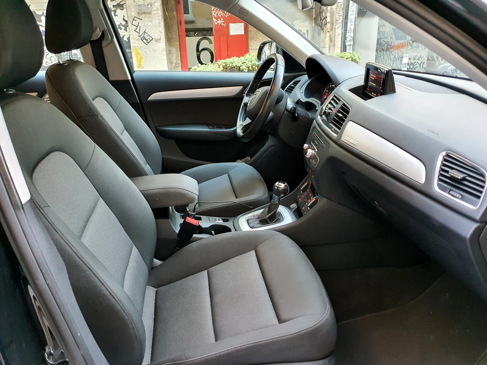 Audi Q3 2.0 TDI quattro Facelift, снимка 6 - Автомобили и джипове - 53937878