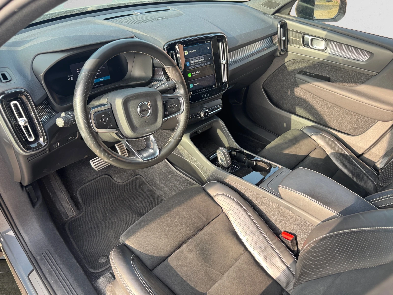 Volvo XC40 EV, снимка 3 - Автомобили и джипове - 54005134