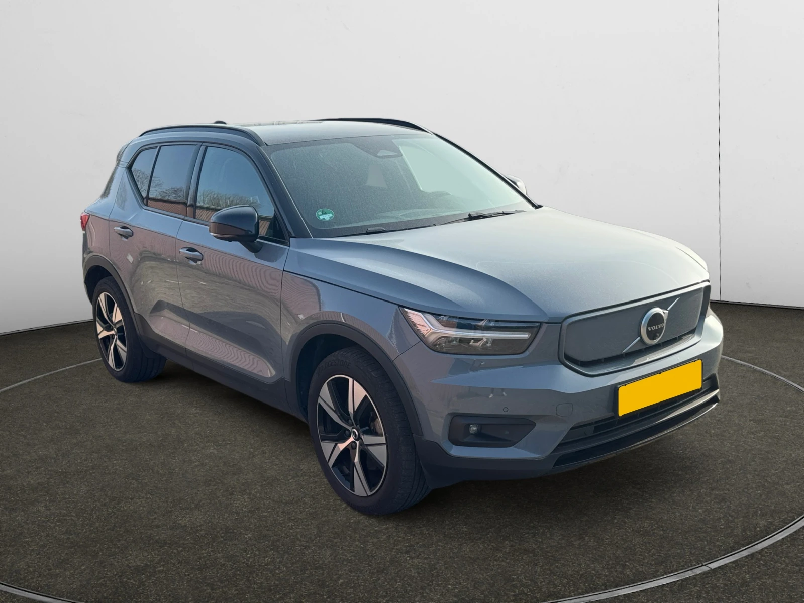 Volvo XC40 EV | Auto.bg — изображение 1