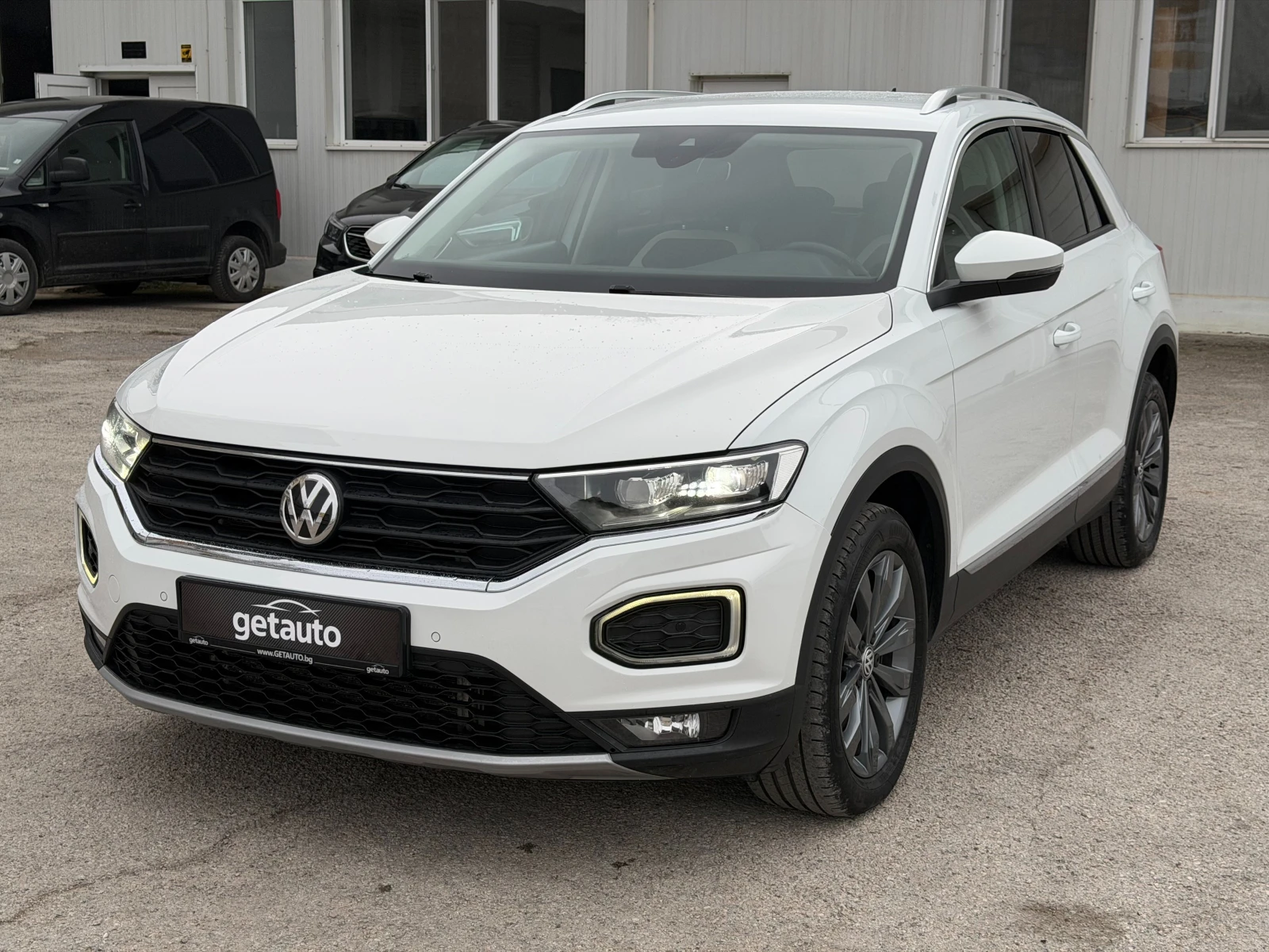 VW T-Roc 2.0 TDI 4Motion DSG Виртуално табло | Auto.bg — изображение 1
