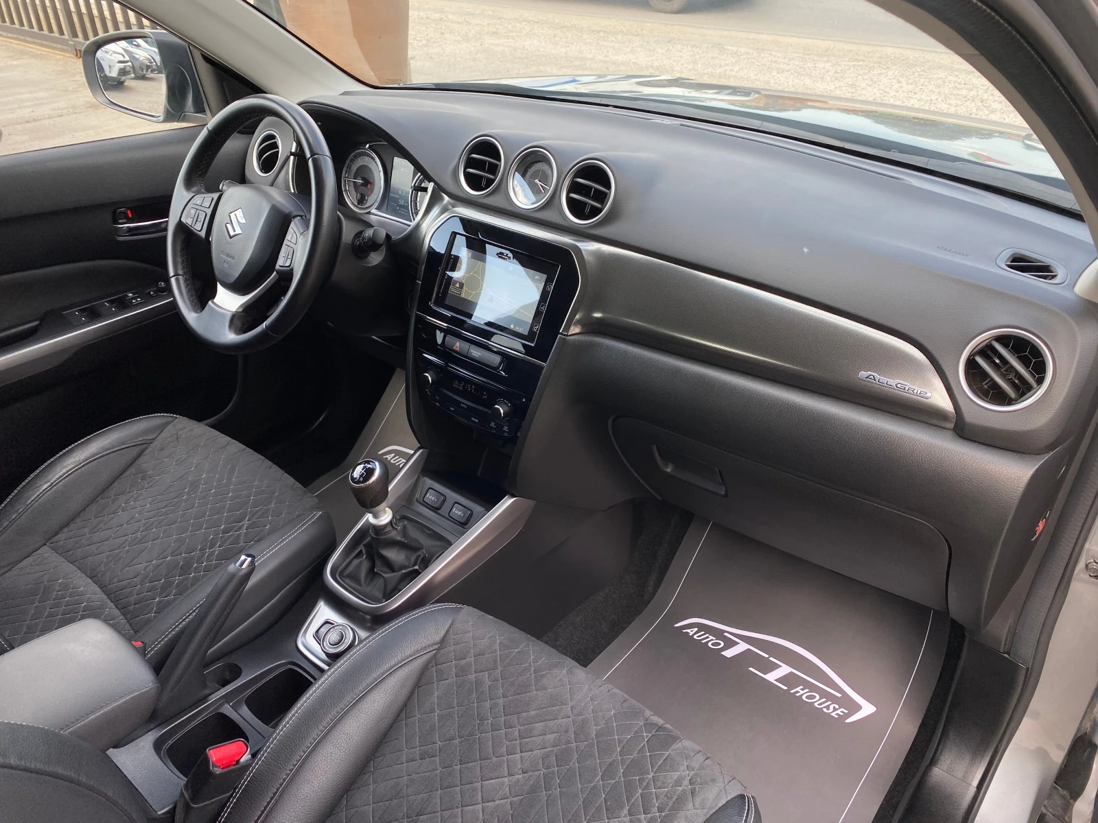 Suzuki Vitara 1.4S* LPG* AllGrip* Key GO* Full* , снимка 10 - Автомобили и джипове - 54510911
