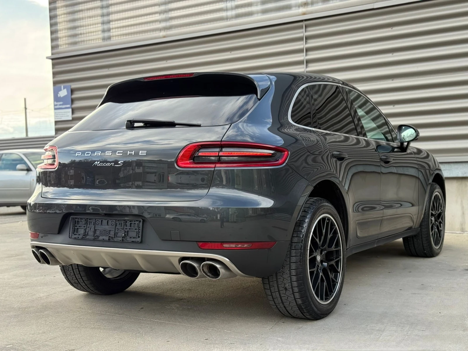 Porsche Macan S/4х4/NAVI/MATRIX/BOSE/Full service! 100 хил.км.!, снимка 4 - Автомобили и джипове - 54579577