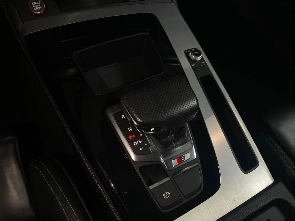 Audi SQ5 MATRIX* BANG* OLUFSEN* ДИСТРОНИК* LANE* ASSIST* 36, снимка 11 - Автомобили и джипове - 55302549