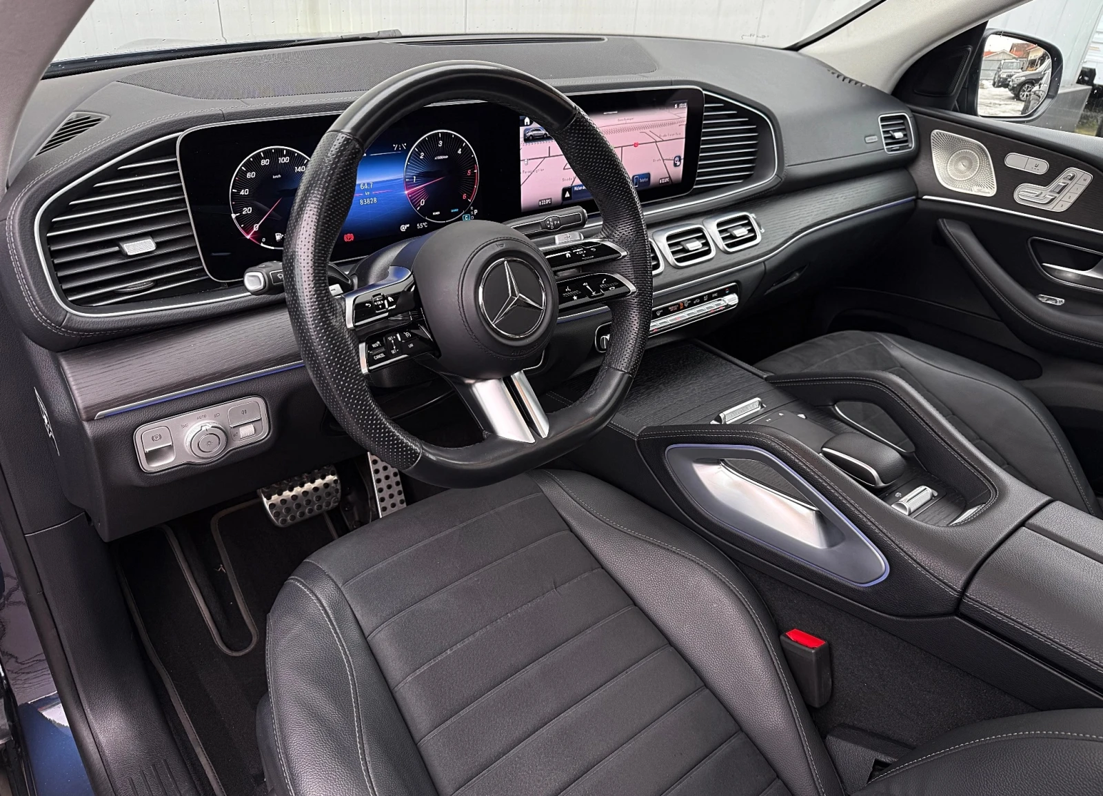 Mercedes-Benz GLE 300 d 4Matic AMG-Line, снимка 4 - Автомобили и джипове - 55388744
