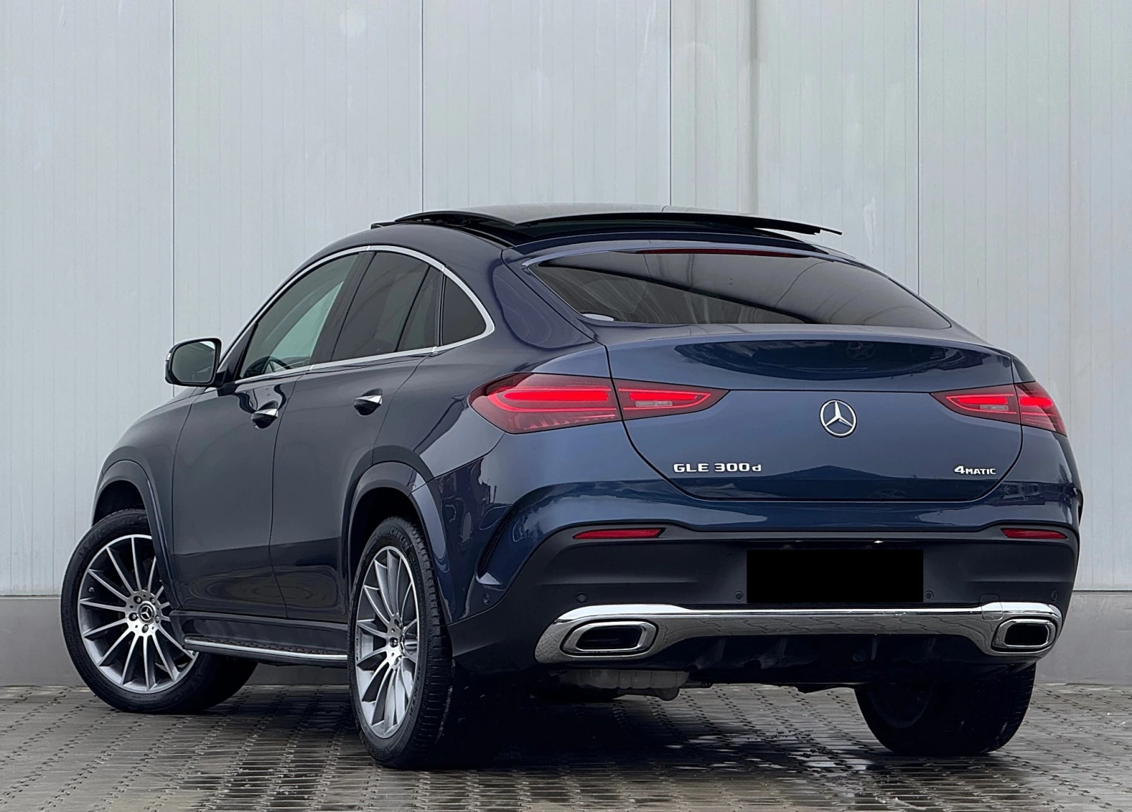Mercedes-Benz GLE 300 d 4Matic AMG-Line, снимка 2 - Автомобили и джипове - 55388744