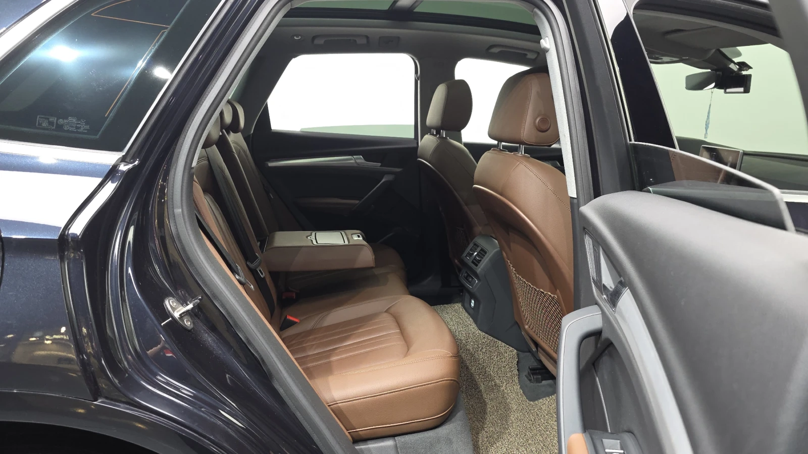 Audi Q5 45 TFSI quattro* HUD* ПОДГРЕВ ВОЛАН* КРАЙНА ЦЕНА, снимка 12 - Автомобили и джипове - 56133724