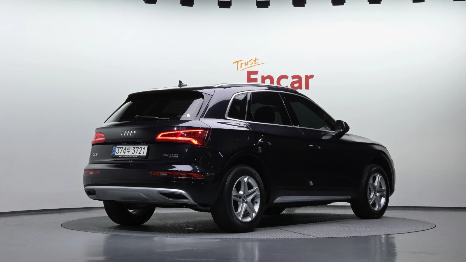Audi Q5 45 TFSI quattro* HUD* ПОДГРЕВ ВОЛАН* КРАЙНА ЦЕНА, снимка 2 - Автомобили и джипове - 56133724
