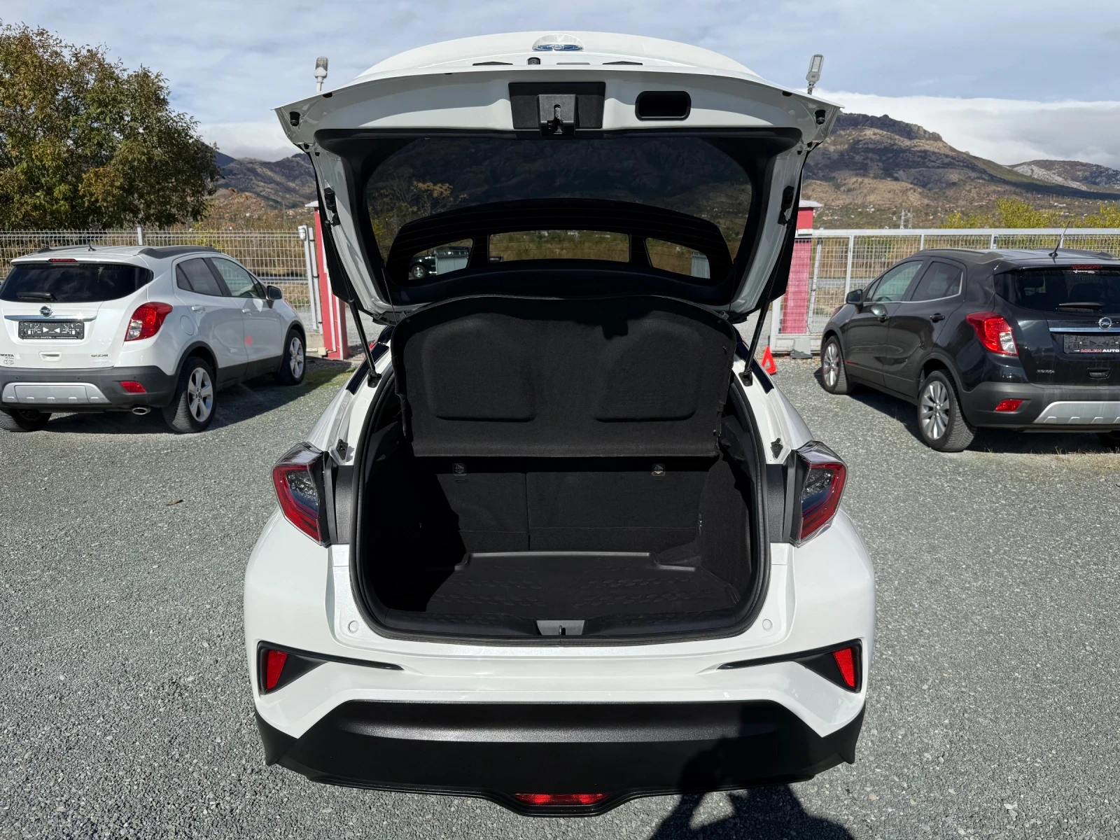 Toyota C-HR (KATO ����)^(������) | Mobile.bg � ����������� 13