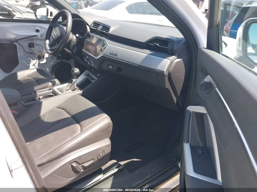 Audi Q3 40 TFSI QUATTRO TIPTRONIC, снимка 9 - Автомобили и джипове - 56736830