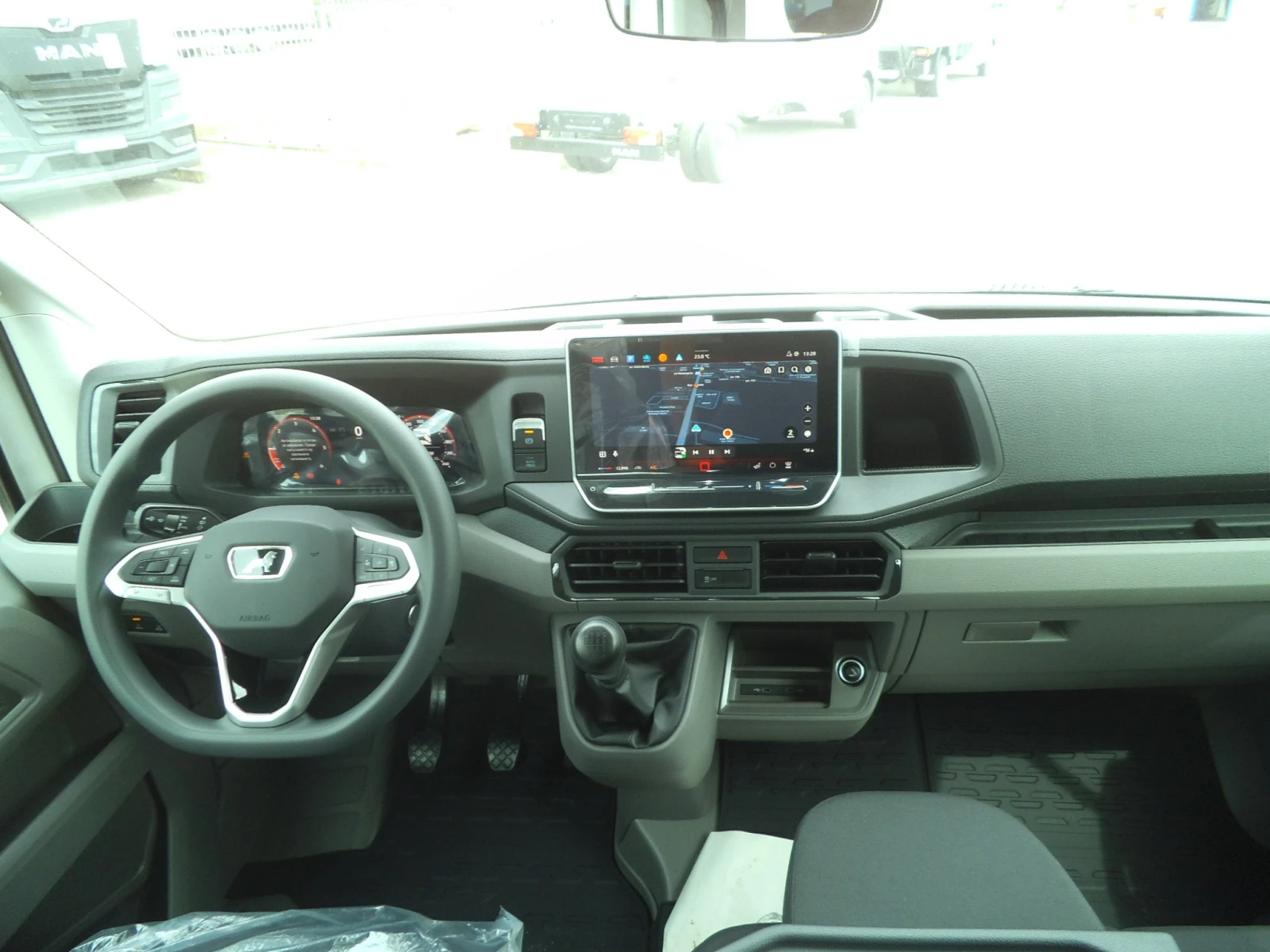 Man TGE 3.140__Crew Cab  - изображение 10