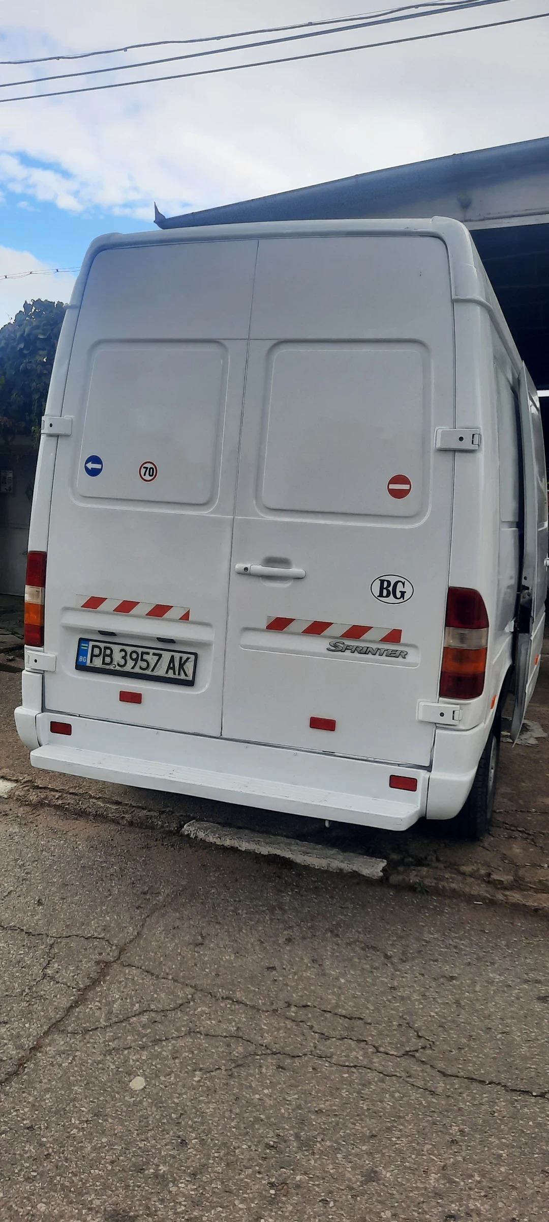 Mercedes-Benz Sprinter 208  - изображение 8