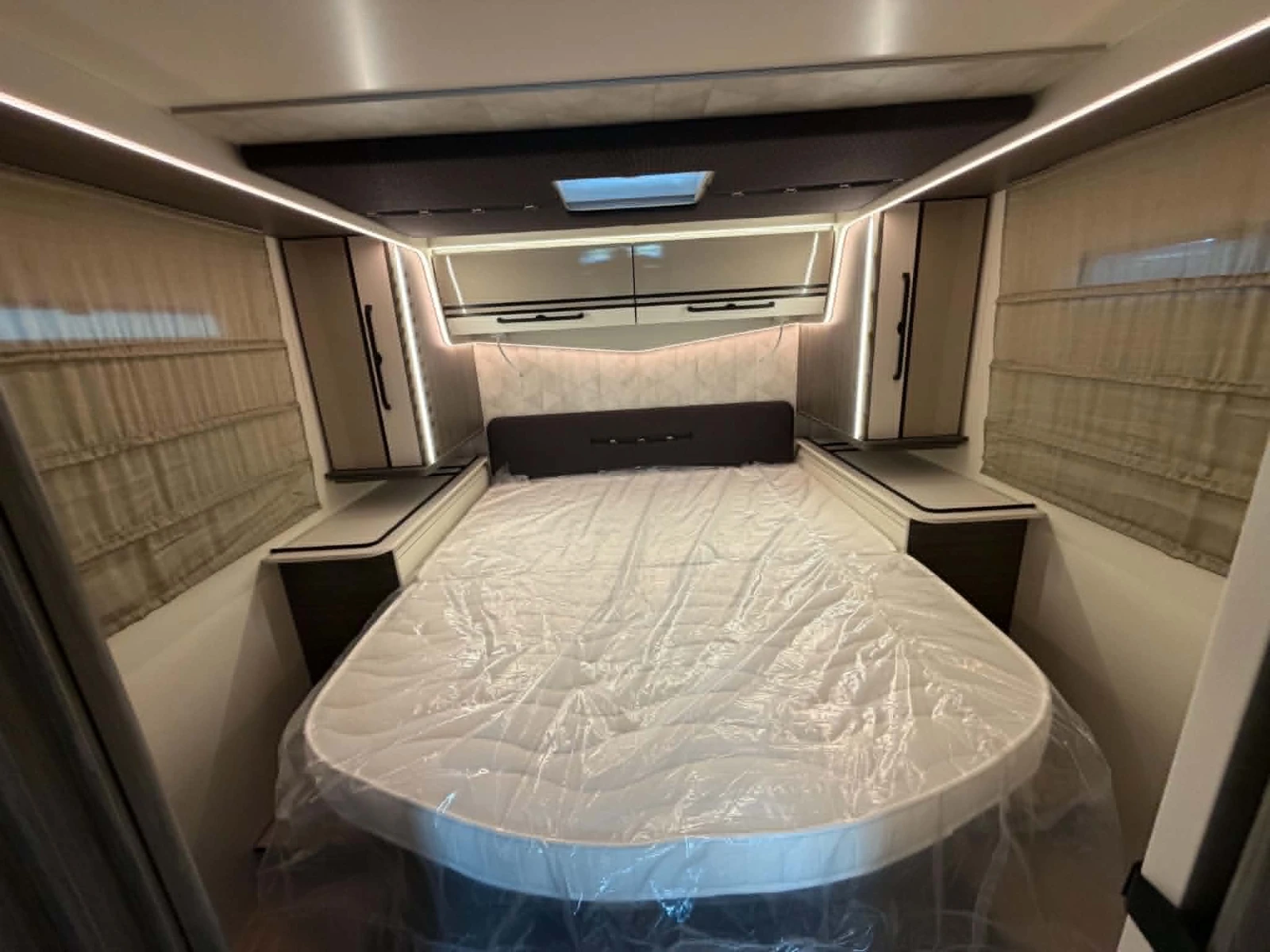 Кемпер McLouis Nevis 881 2026 FULL LED, снимка 4 - Каравани и кемпери - 54918797